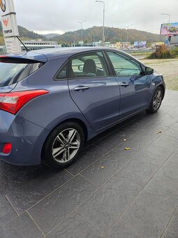 Hyundai i30 CW 1.6i CRDi 16V - 4