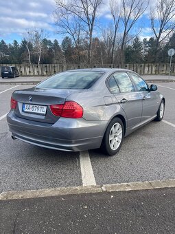 BMW e90 318d 2008 - 4