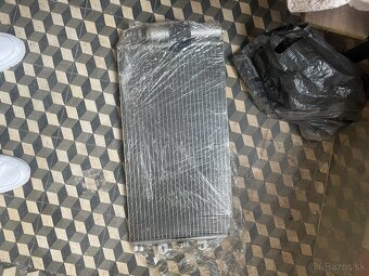 Predám orginál chladič klimatizácie na Fiat Punto - 4