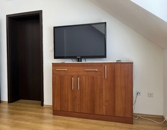 2-izbový byt/apartmán v Podhájskej - 4
