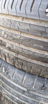 215/55 r17 - 4