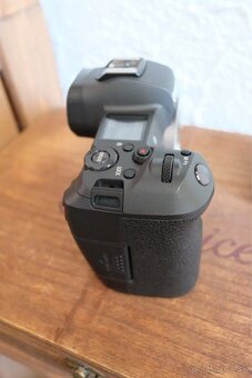 ✅ Canon EOS R - 4