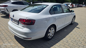 Volkswagen Jetta 2.0 TDI Business Highline DSG - 4