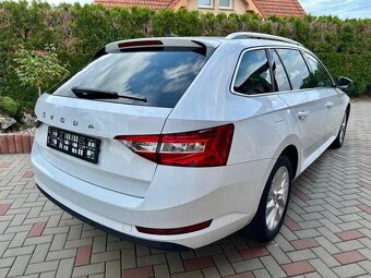 Superb Combi 2,0 TDI 110kw Virtual LED Top stav - 4