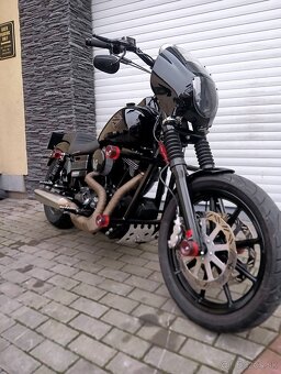 Harley Davidson Dyna black edition - 4