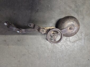 Zvoncek tahaci histiricky - 4