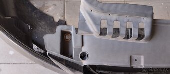 Seat Exeo přední nárazník - 4