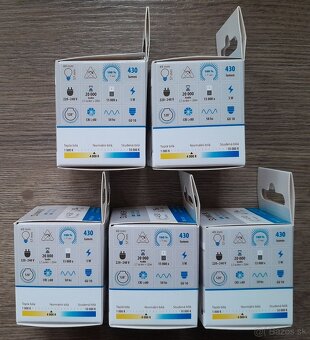 Zásuvky a vypínače - 4