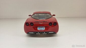 1:18 CHEVROLET CORVETTE C6 - 4