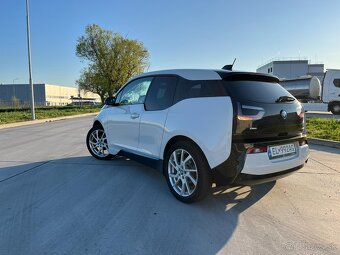 Elektrická BMW i3 - 4