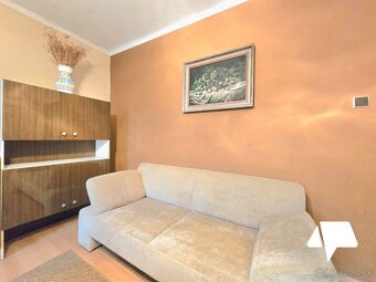 REZERVOVANÝ-  5-izbový rodinný dom Šurianky s veľkým pozemko - 4