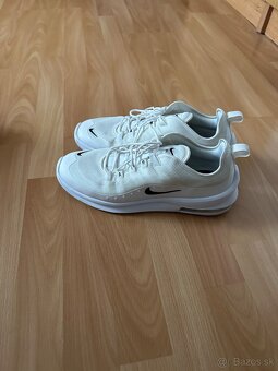 Nike Air Max Axis - 4
