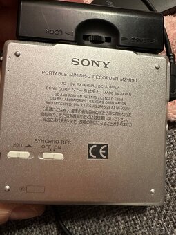 SONY WALKMAN - 4