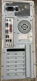 Predám starí pc 1 jadro 2 gb ram win 7 - 4
