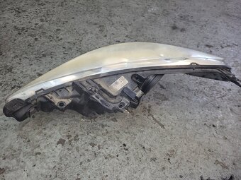 Predne svetla Peugeot 207  - 4