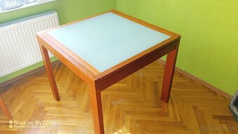 Rozkladací jedálenský stôl pre 4-6 osôb - 4