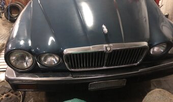 Jaguar XJ6 - 4