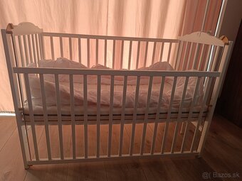 Detská postieľka s matracom a mantinelom - 4