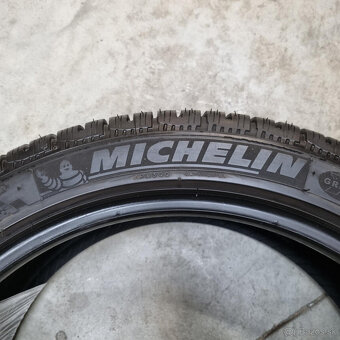Zimné pneumatiky 245/40 R19 MICHELIN DOT3418 - 4