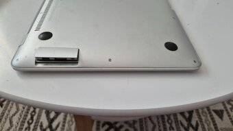 Predam Macbook air A1304 na suciastky - 4