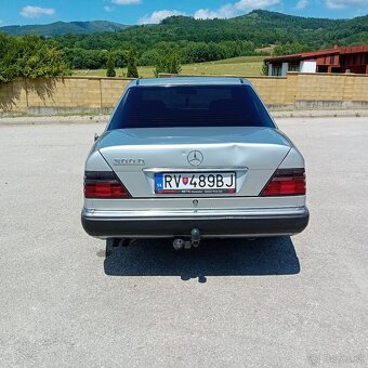 Mercedes-Benz w124 300d - 4