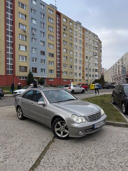 Predám Mercedes c220 na ND v celku. - 4