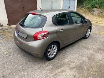 Peugeot 208 benzín 2012 - 4