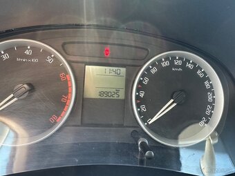 Predám Škoda Fabia 1,2 HTP - 4