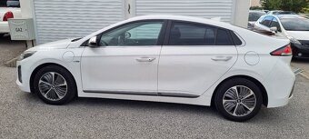 Hyundai IONIQ Plug In Hybrid - 4