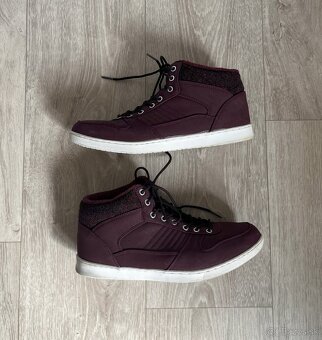 Bordové tenisky VTY veľ. č. 40 - - 4