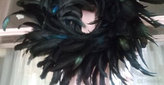 Veľký veniec z čierneho kohútieho peria - 4