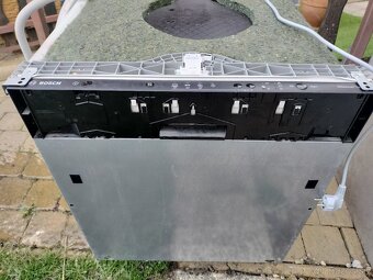 Umývačka riadu Bosch - 4