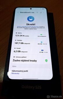 Samsung Galaxy S25 256GB navy - 4