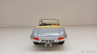 1:18 JAGUAR E CABRIO , s - 4