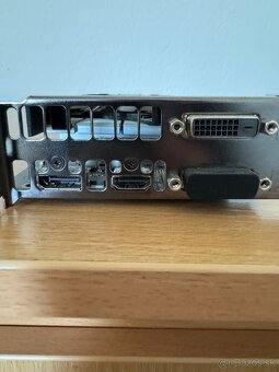 ASUS R7 360 OC 2GB V2 - 4