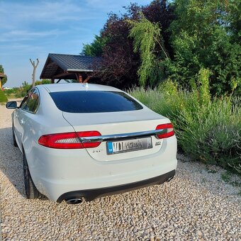 Jaguar XF 3.0 S/C Luxury AWD - 4