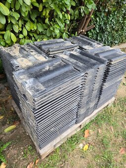 Skridla BRAMAC klasik standard cierna / EN 490 - 4