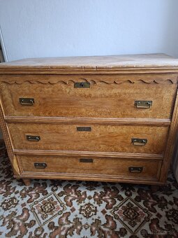 Starožutny nabytok - 4