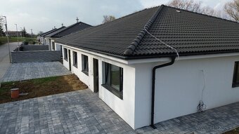 Rodinné bývanie v priestrannom 4i bungal v Hôrke nad Váhom - 4