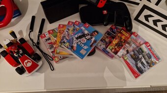 Predám Nintendo Switch + volant Mario Kart - 4