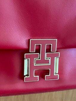 KOŽENÁ CROSSBODY KABELKA zn.TOMMY HILFIGER - 4