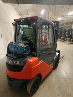 Čelni vysokozdvižný vozík Toyota 02-8FGF20 - 4