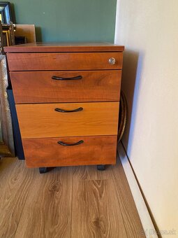 Kancelarsky nabytok - 4