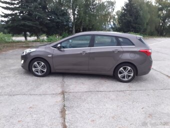 Hyundai i30 CRDI combi - 4