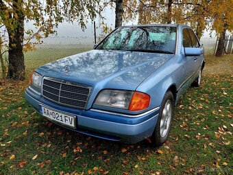 Mercedes - Benz C220 - 4