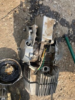Predám dva motory na Korado Manet 2 kW - 4