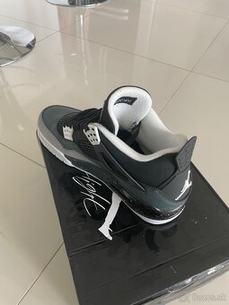 Air jordan 4 retro - 4