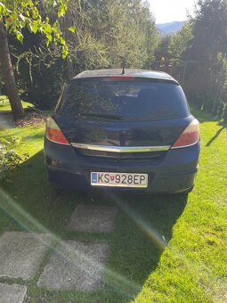 Opel Astra (2006) - 4