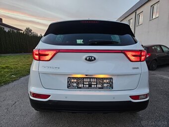 Kia Sportage 1.7CRDi 115KM Navi Kamera biela perla - 4