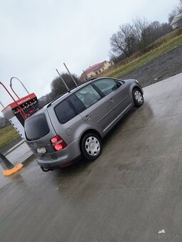 Volkswagen Touran • 2008 - 4